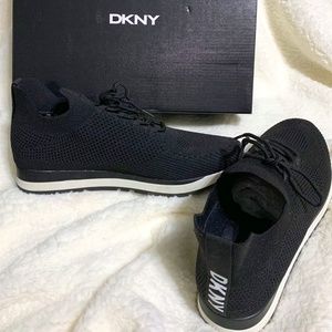 DKNY Slip on Sneaker Black /textile weave, white detail, size 9.5 extra comfy